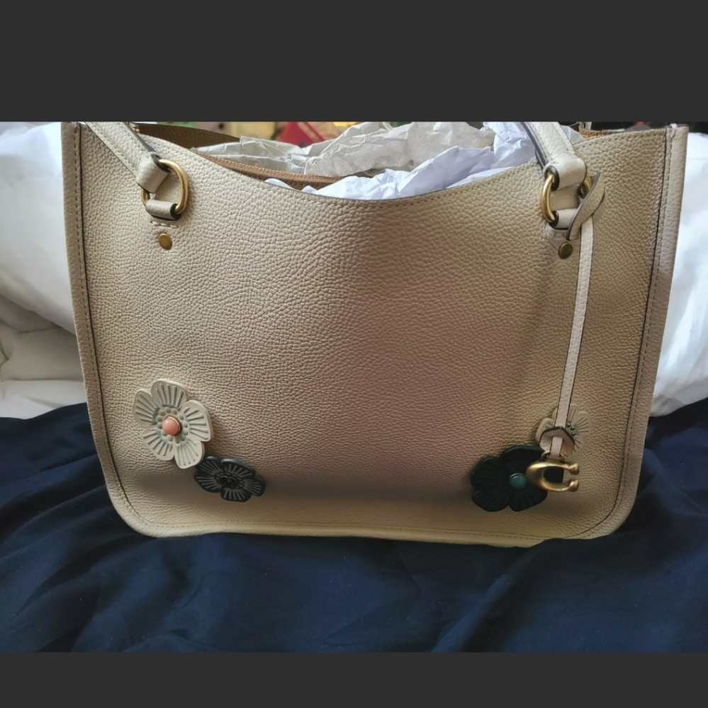 Coach Tyler Carryall